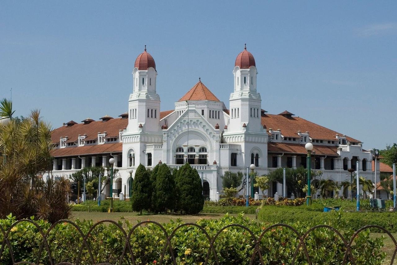 Rental Mobil Dengan Driver di Semarang