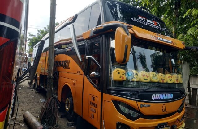 Big Bus — rental mobil Sindutrans