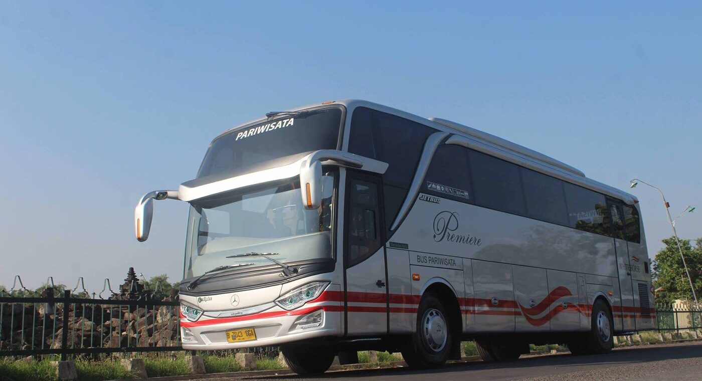 Bus Medium di Malang — rental mobil Sindutrans
