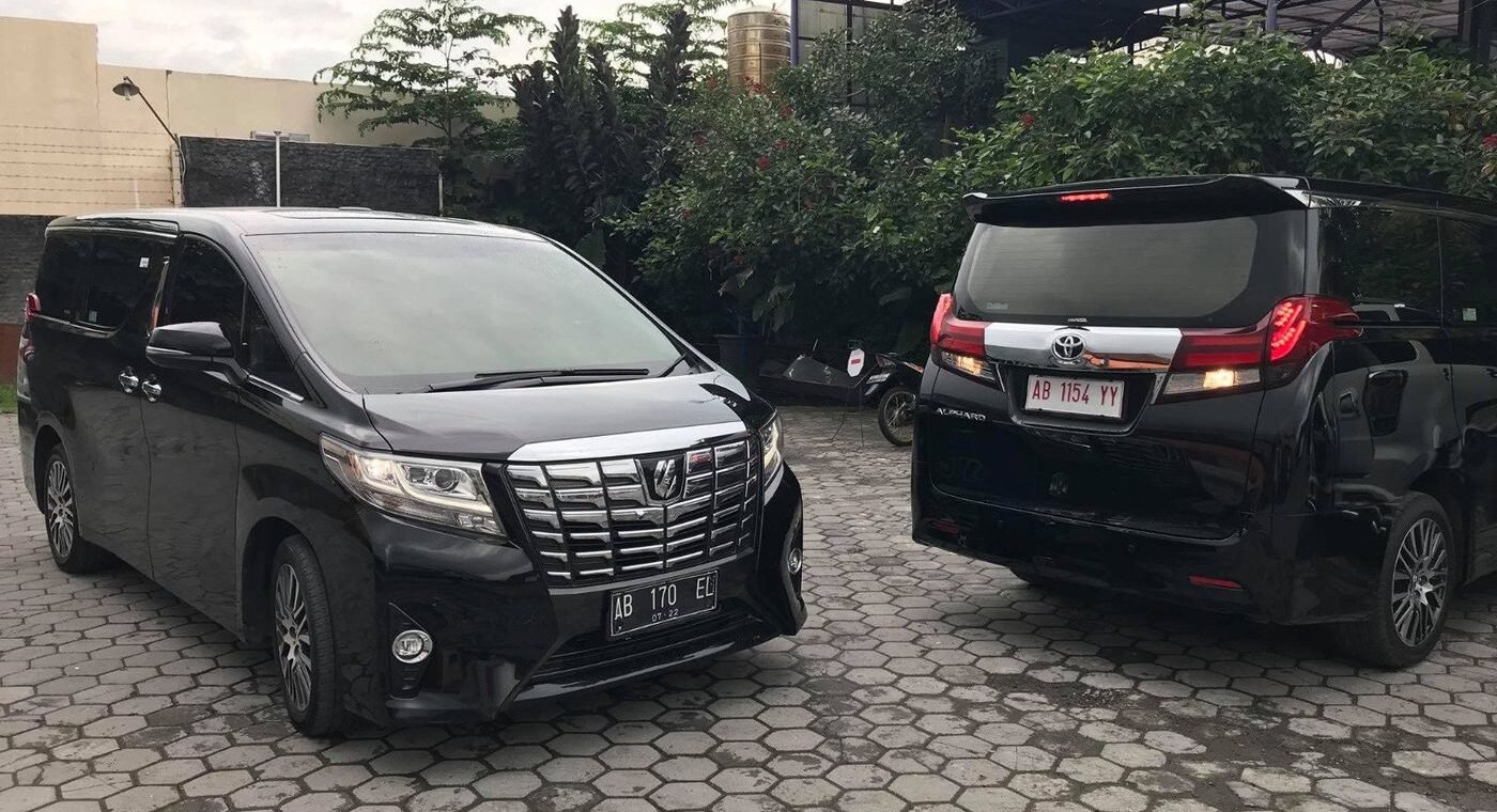 Sewa Mobil Blitar Dengan Driver Matic & Manual 24 Jam
