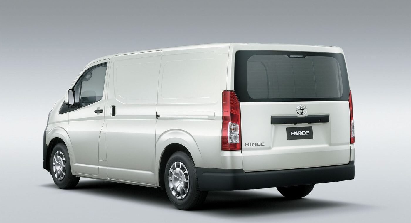 Toyota Hiace di Magelang — rental mobil Sindutrans